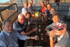 Sunset_drinks_at_Fraser